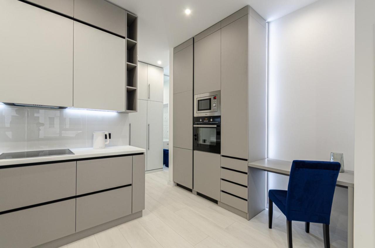 Petrovdom 166-3B In Beautiful Apartments In Rc "Yaroslaviv Grad" Κίεβο Εξωτερικό φωτογραφία