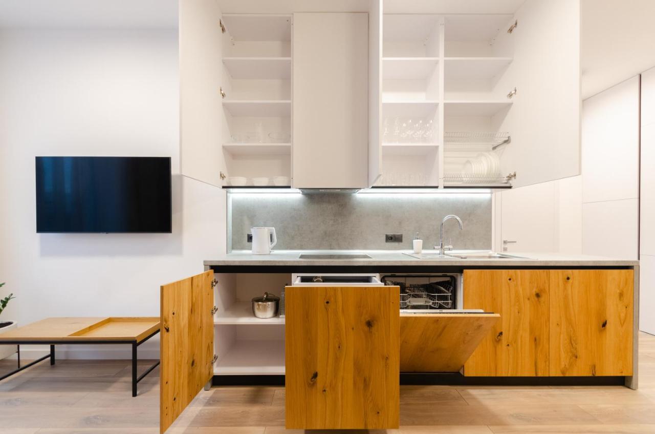 Petrovdom 166-3B In Beautiful Apartments In Rc "Yaroslaviv Grad" Κίεβο Εξωτερικό φωτογραφία