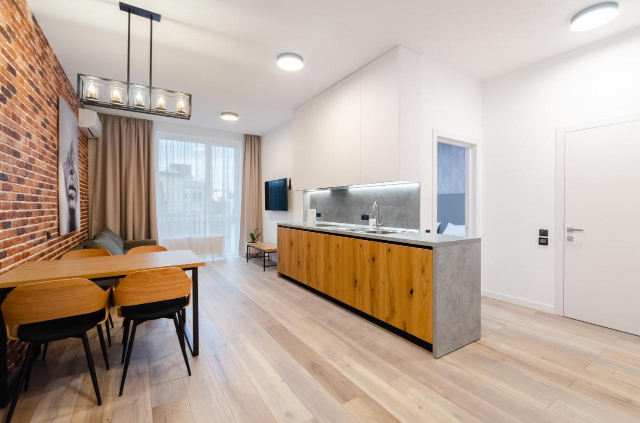 Petrovdom 166-3B In Beautiful Apartments In Rc "Yaroslaviv Grad" Κίεβο Εξωτερικό φωτογραφία
