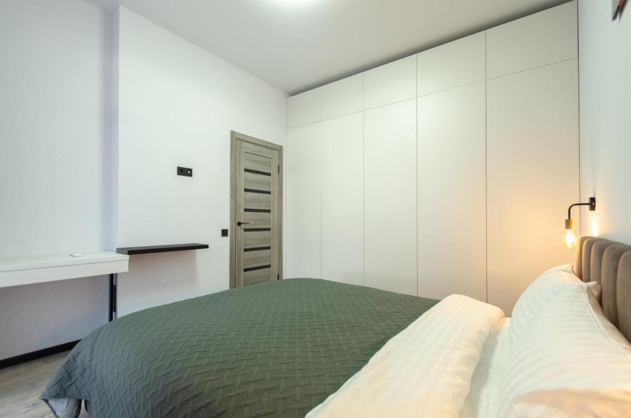Petrovdom 166-3B In Beautiful Apartments In Rc "Yaroslaviv Grad" Κίεβο Εξωτερικό φωτογραφία